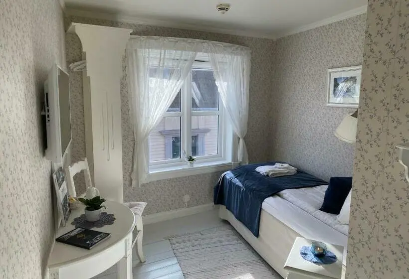 Standard Yhden Hengen Huone, Gamlebyen Hotell   Fredrikstad