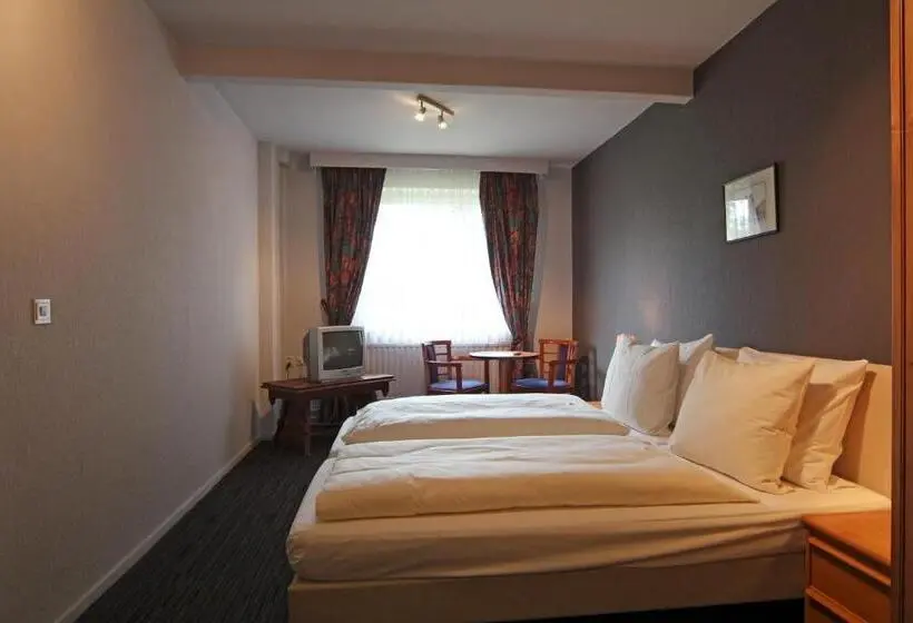 Standard-huone, Grand Hotel Monopole