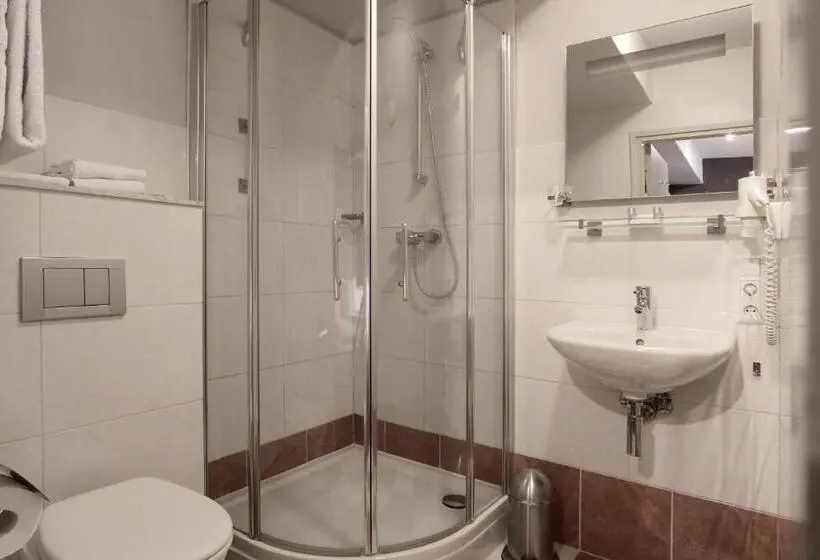 Standard-huone, Grand Hotel Monopole