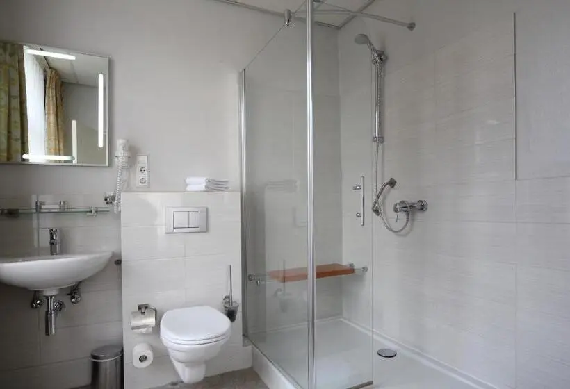 Standard-huone, Grand Hotel Monopole