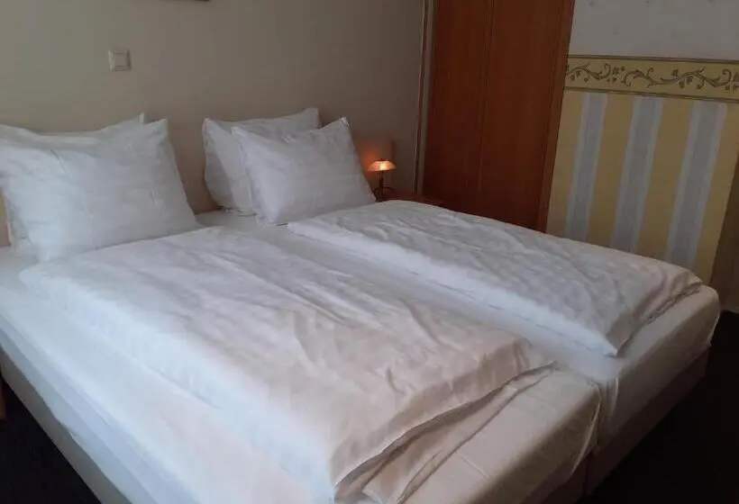 Economy-huone, Grand Hotel Monopole