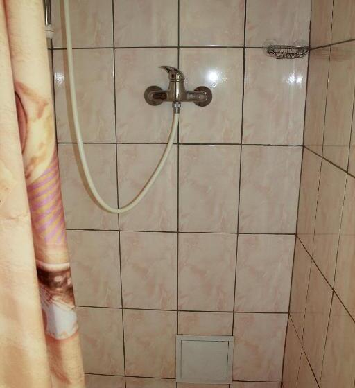 اتاق استاندارد چهار تخته, Hostel Nele