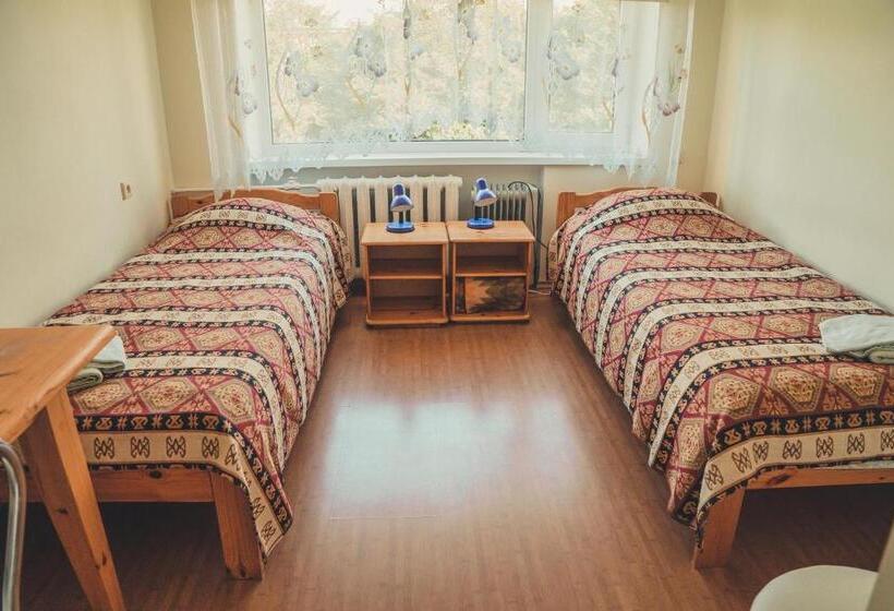 اتاق استاندارد چهار تخته, Hostel Nele