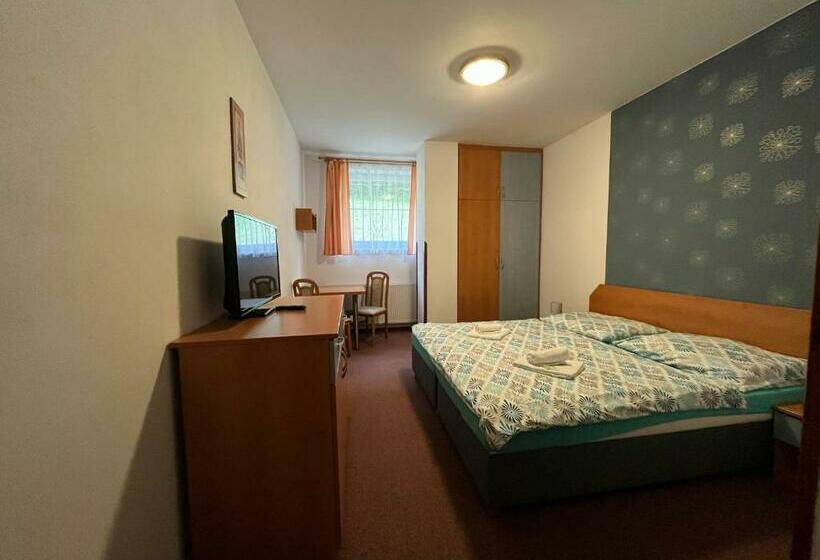 חדר סטנדרט, Arnika