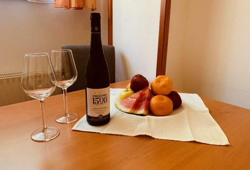 חדר סטנדרט, Arnika