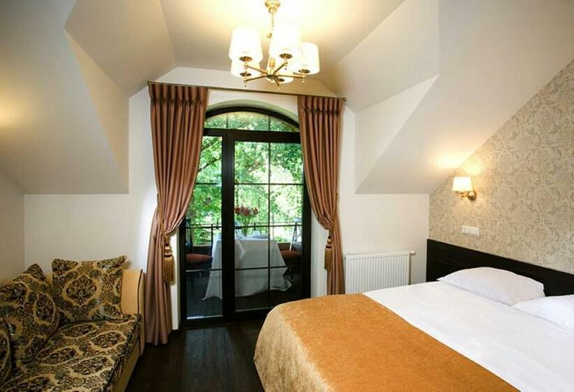 سوییت جونیور, Dzūkijos Dvaras