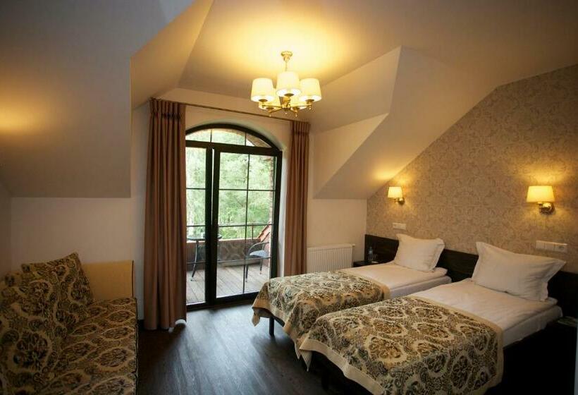 سوییت جونیور, Dzūkijos Dvaras