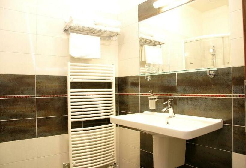 スタンダードルーム, Elegance