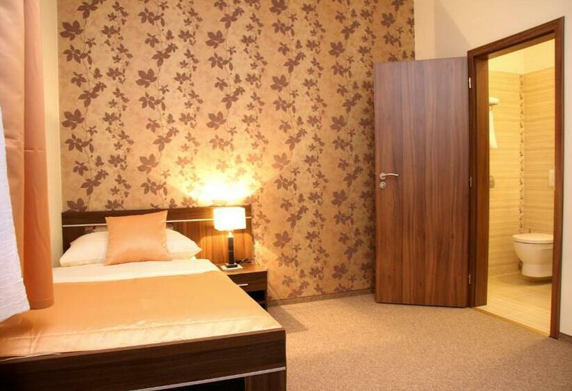 スタンダードルーム, Elegance