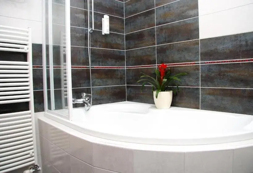 Suite, Elegance