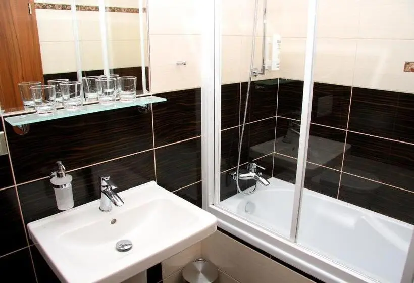 Suite, Elegance