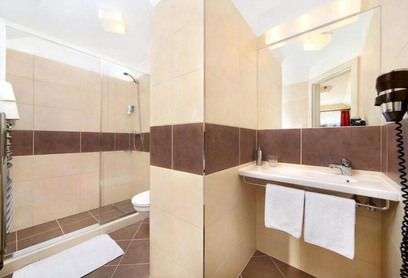 סוויטה משפחתית, Erika