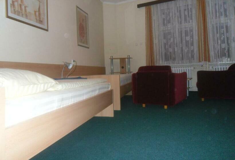 Номер Стандарт Трехместный, Grand