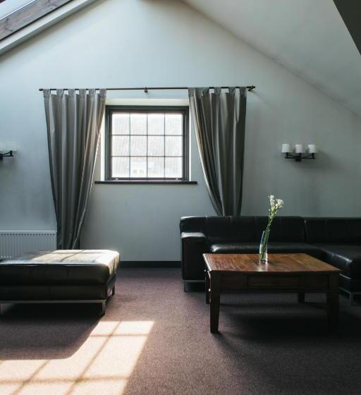 اتاق سوپریور با تخت بزرگ, Kuldigas Metropole