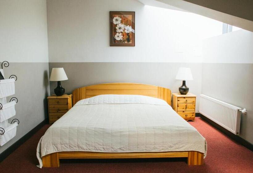 اتاق استاندارد, Kuldigas Metropole