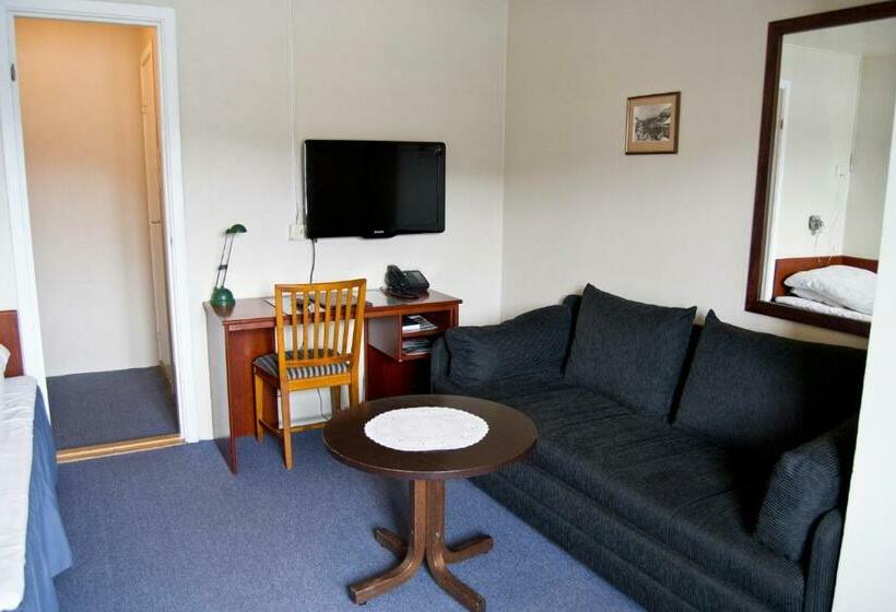 Habitación Estàndard Individual, Moi