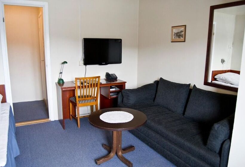 Habitació Economy, Moi