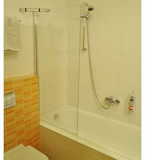 スタンダードルーム, Monde