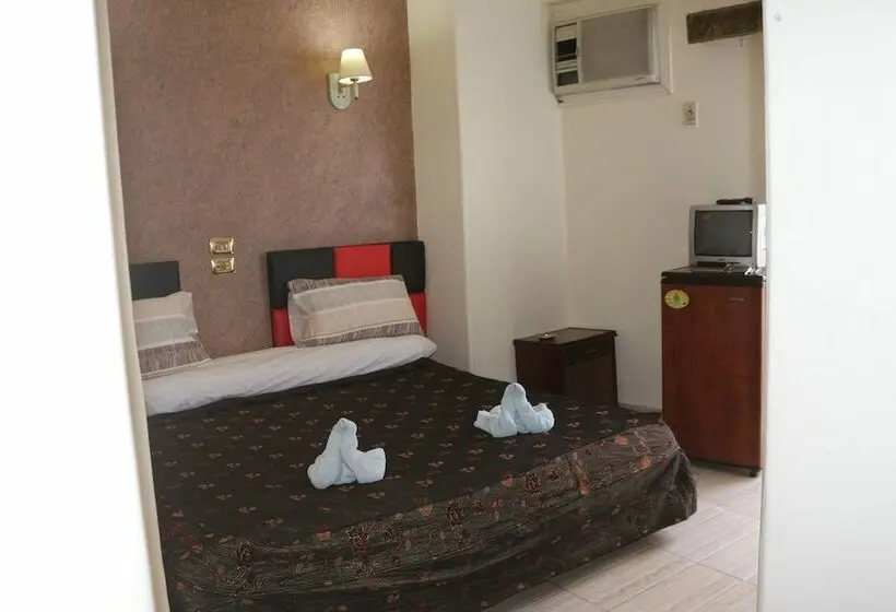 اتاق استاندارد یک نفره, Nubanile