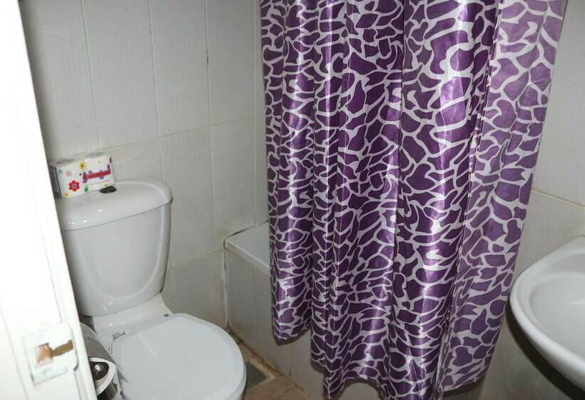 اتاق استاندارد یک نفره, Nubanile