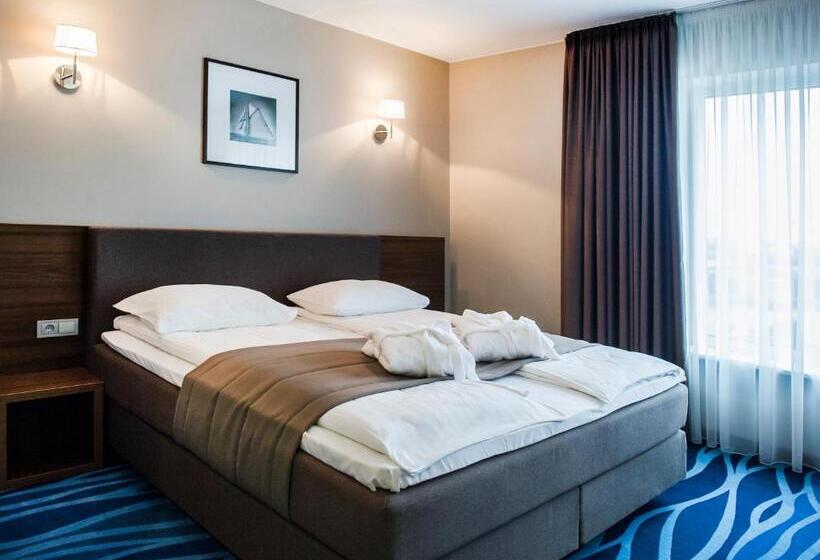 اتاق سوپریور, Porto