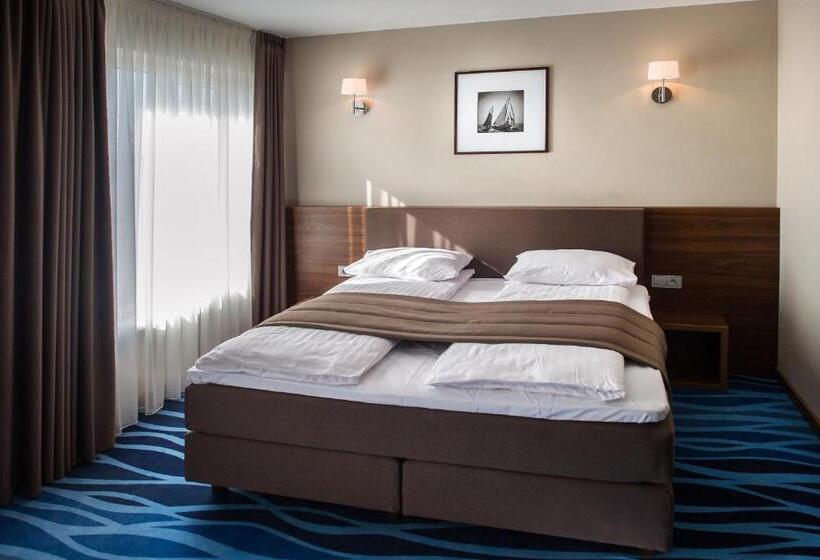 اتاق سوپریور, Porto