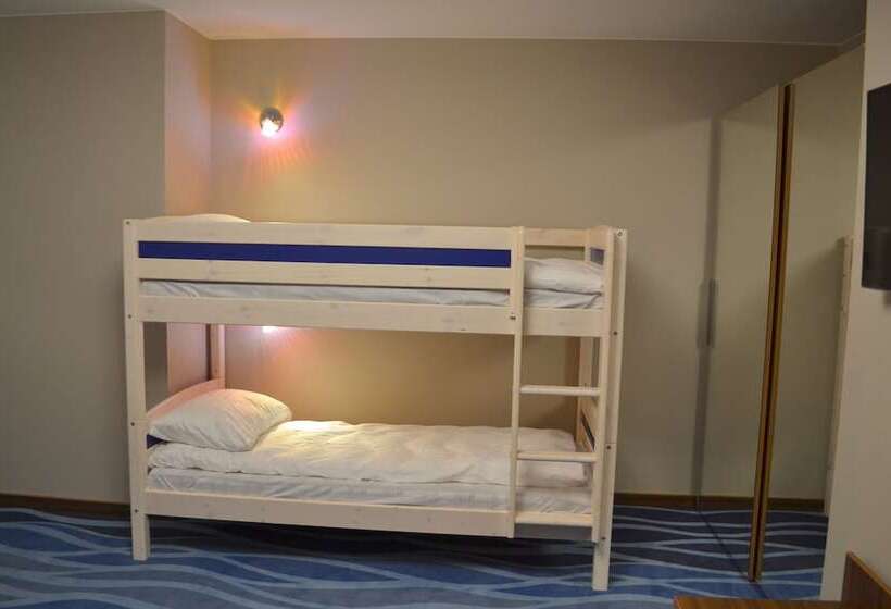 اتاق خانوادگی, Porto