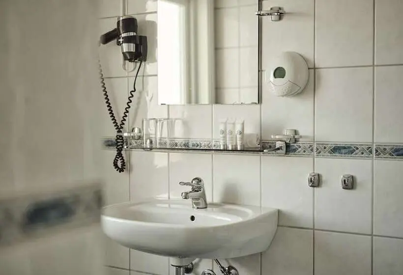 Deluxe-huone, Rederiet