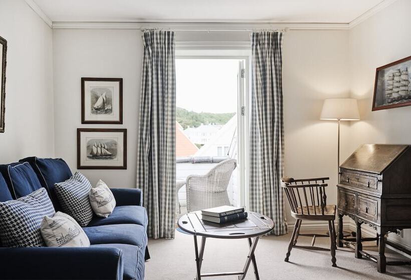 חדר משפחתי, Rederiet