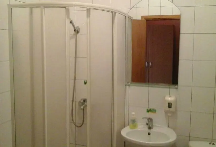 اتاق استاندارد, Skaistažiedė
