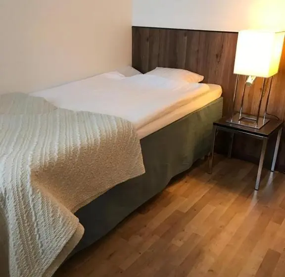 Standard Yhden Hengen Huone, Strand City Hotell