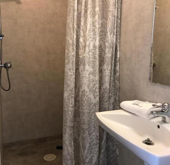 Четырехместный Номер Economy, Strand City Hotell