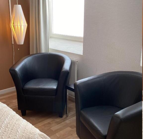 Номер Стандарт Совместная Ванная, Strand City Hotell