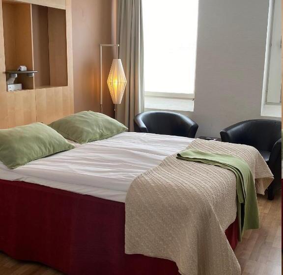 Номер Стандарт Совместная Ванная, Strand City Hotell