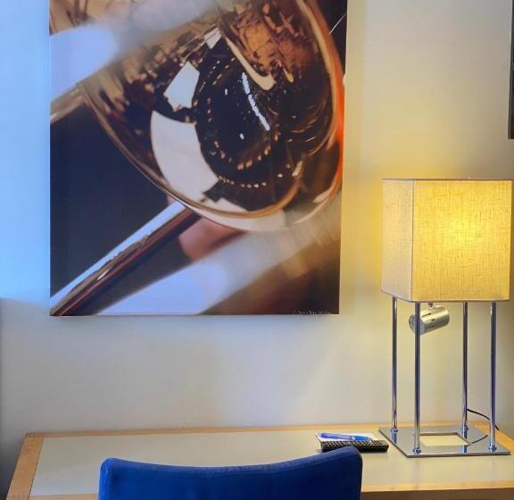 Семейный Номер, Strand City Hotell