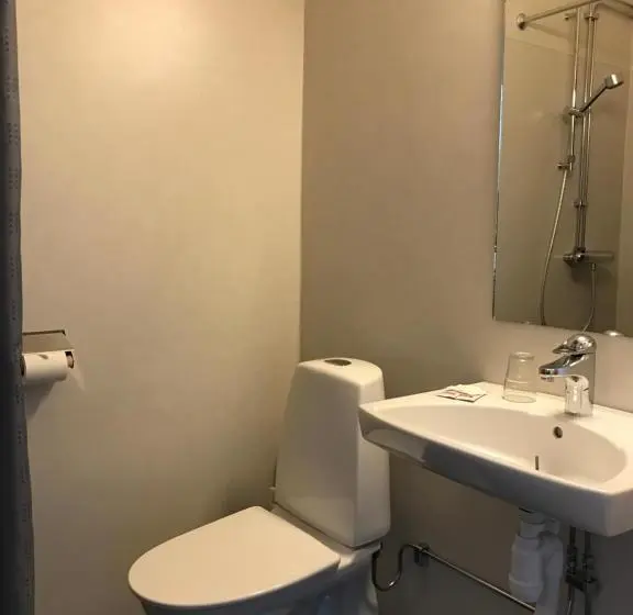 Standard Yhden Hengen Huone, Strand City Hotell