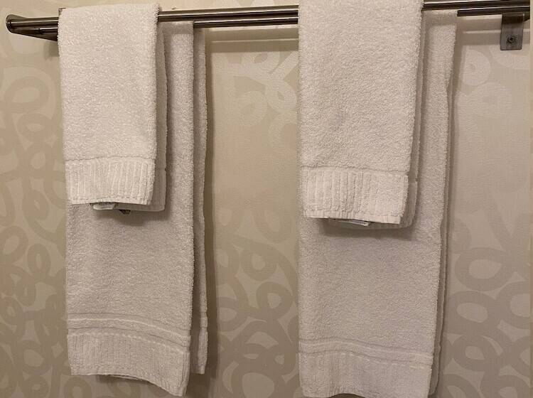 Семейный Номер, Strand City Hotell