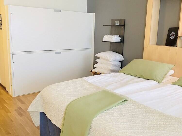 Семейный Номер, Strand City Hotell