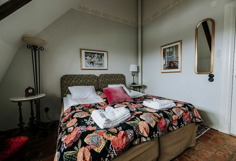 带共用浴室的标准房间, Teleborgs Slott