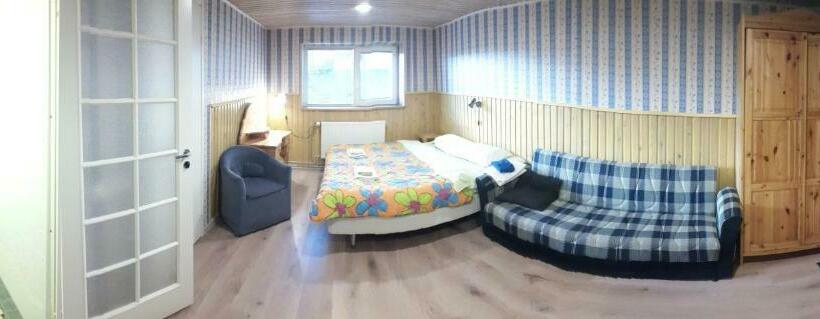 اتاق خانوادگی, Terve Hostel