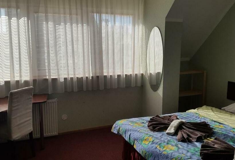 اتاق استاندارد با سرویس بهداشتی مشترک, Terve Hostel