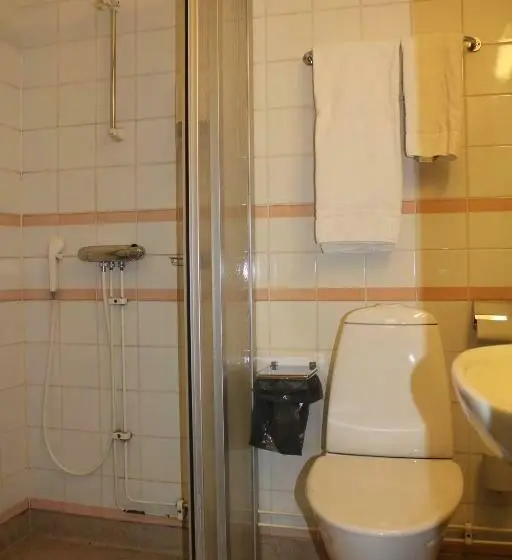 Standard Kolmen Hengen Huone, Värdshuset Glada Hudik