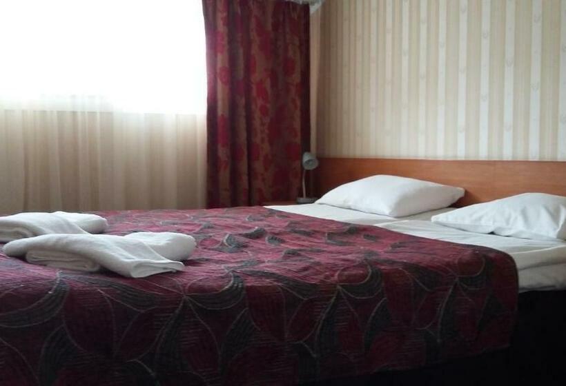 سوییت جونیور, L Wironia