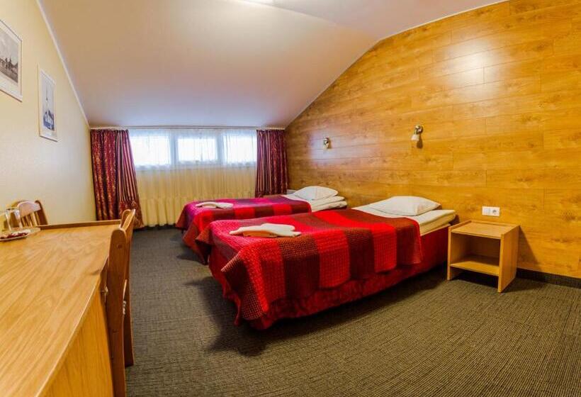 اتاق استاندارد, L Wironia