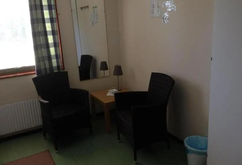 浴室共有ファミリールーム, Hässleholmsgårdens Vandrarhem