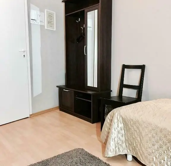 اتاق استاندارد با سرویس بهداشتی مشترک, Maria Hostel