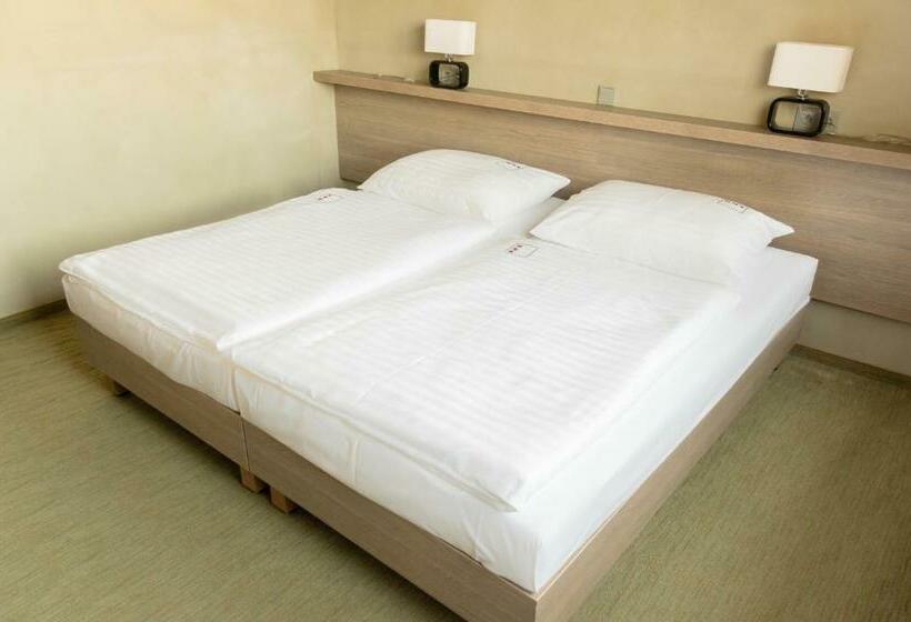 غرفة قياسية, Pivotel Mmx