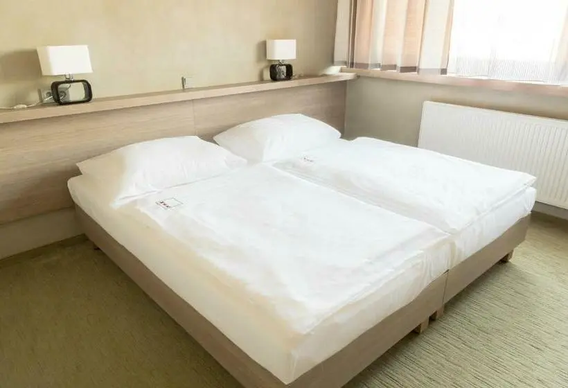 Standard-huone, Pivotel Mmx