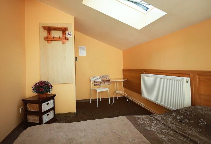 اتاق استاندارد با سرویس بهداشتی مشترک, Sodu Rooms Hostel