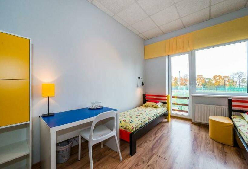 اتاق استاندارد یک تخته با سرویس بهداشتی مشترک, Tamme Staadioni Hostel